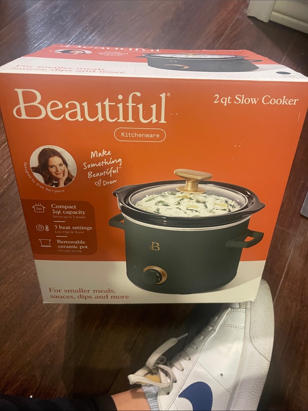 Beautiful 2 qt Slow Cooker in Green with Gold Accents - Beautiful Kitchenware